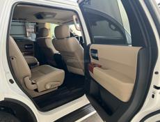 Toyota Sequoia