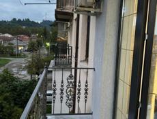 Сдается на год 3 к.кв ,Кл.Джонуа 50 т.рв месяц