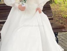 В прекрасном состоянии ( Одевала один раз )