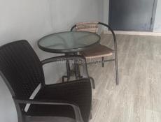 Стол и стулья для балкона 