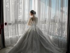 Продаю свадебное платье .