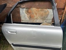 Двери на Вольво 