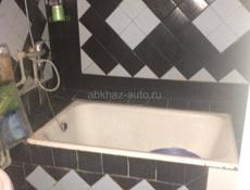 Продается жилой 2 х этажный дом, 200 м от моря, в Сухуме, недалеко от рынка