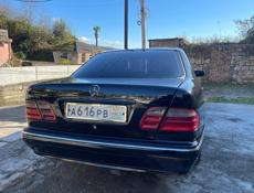 Mercedes-Benz E-Класс