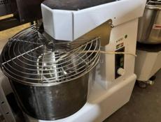 Продаю тесто ем Fimar 10 л. Б у