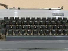 Пишущая машинка , печатная германская . Erika. Состояние отличное, немецкое качество.