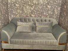 Продам новый диван с креслами 