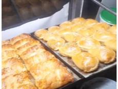 Шашлычник , шаурмист ,самса .