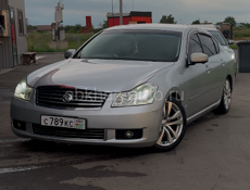 Nissan fuga