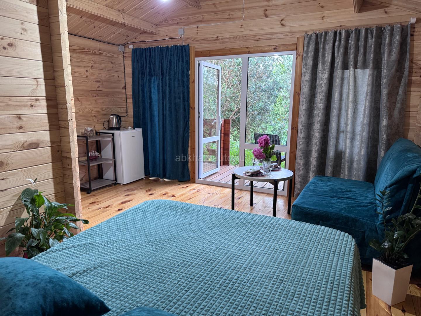 База отдыха «Гранатовый Дворик »