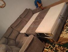 Продам срочно диван в идеальном состоянии покупалась за 100 т