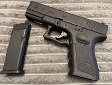 Glock 19 страйкбольный