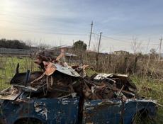 продается железо, кузова мошын тоже 