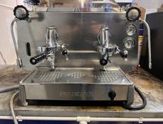 Кофемашина рожковая бу профессиональная Faema