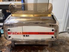 Кофемашина рожковая бу профессиональная Faema