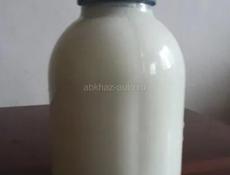 Продам молоко жирное, свежее, без запаха. 
