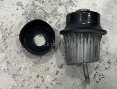 Подушка двигателя  Lexus is 