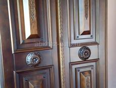 Двери парадные и межкомнатные 