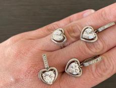 Продается серебряный комплект