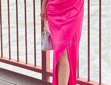 Продам 2платья 