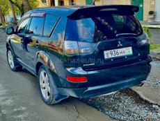 Mitsubishi Outlander XL
