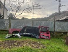 Двери крыло капот на фольксваген и много запчасти новых 