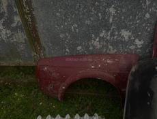 Двери крыло капот на фольксваген и много запчасти новых 