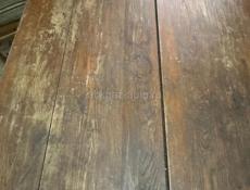 Продается стол, натуральное дерево