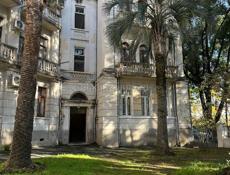 3-х комнатная квартира с ремонтом в центре Сухума 