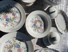 Продам большой кухонный сервиз 
