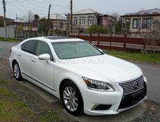 Lexus LS
