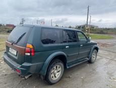 Mitsubishi Montero