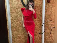 Продам платья новые и б/у 