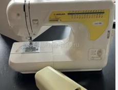 Швейная машинка 