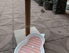 Полочка для кошки, есть ещё новый лоток 