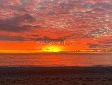 Требуется официант и повар 