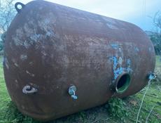 Пищевой бак. Срочно. Цена 200т.возможен торг. Срочно. 