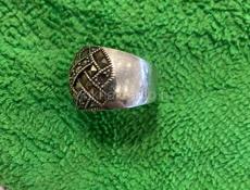 Продам серебрянные  изделия . Кольцо 4000 р. Цепь 2500 руб. Серьги 2500 руб. 