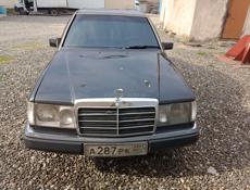 Mercedes-Benz 124