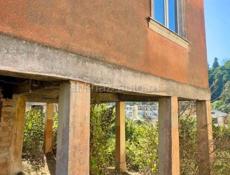 ДОМ НА УЧАСТКЕ 5 СОТОК В СУХУМЕ