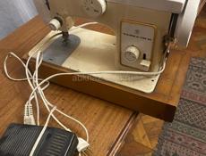 Швейная машинка 