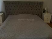 Продаётся мебельный гарнитур для спальни: - Кровать с подъёмным механизмом. - Шифоньер (шкаф для одежды). - Две прикроватные тумбочки. - Комод.