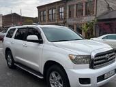 Toyota Sequoia