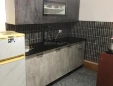 Продается двухэтажный дом в городе Очамчира. Первый этаж: прихожая,зал,кухня,спальня и ванная комната. Второй этаж: прихожая, зал и три спальни.