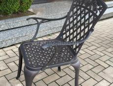 Продаются надежные и стильные металлические стулья