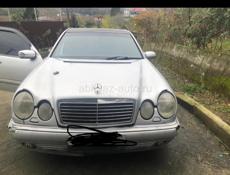 Mercedes-Benz E-Класс