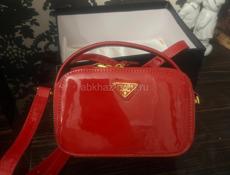 Сумка Prada покупала за 5 500 (отдам за 2500)один раз держала 