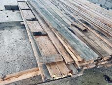Продаю б/у лес использовался один раз на заливку опалубки закрывали целлофаном   