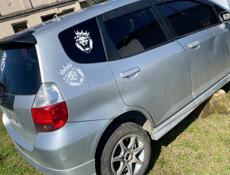 1 поколение фит ,все есть 