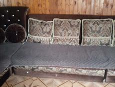 Продаю угловой диван